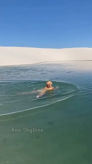 Пустынное озеро