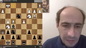 Он грает радостно и очень интересно