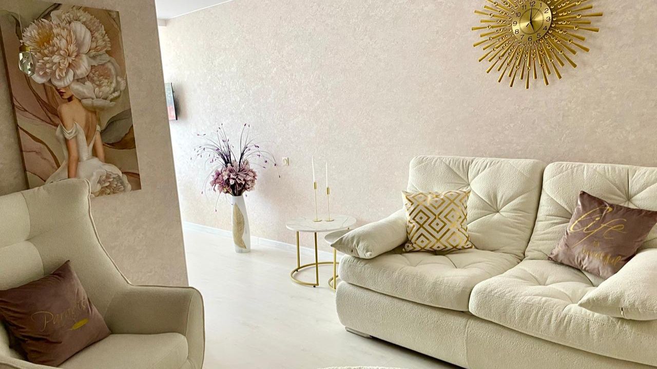 Обзор 2- комнатной квартиры на продажу в Ялте, ЖК Континент смотреть онлайн