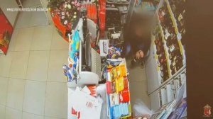 Нетрезвый череповчанин ночью проник в супермаркет, где наелся, выпил и поспал