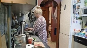 КАЖДЫЙ ЗАНИМАЕТСЯ СВОИМ ДЕЛОМ! ТАКОС ПО РУССКИ😁👌