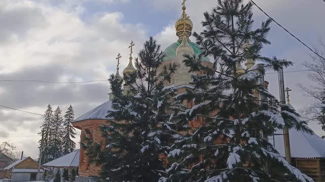 Зимняя красота в монастыре