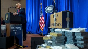 Игорь Панарин о борьбе Трампа с британским дурманом для Америки