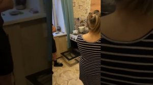 Иришка Чики Пики и Безумный Паша готовят и танцуют