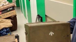 Выиграли склад винтажных вещей за £2400( Аукционы контейнеров в Англии)