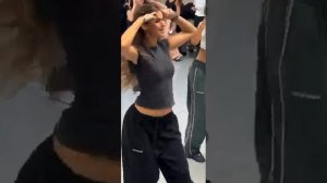 Очень красивые танцы!💃👍 И музыка просто великолепны!🎧🔥