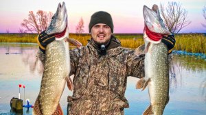 ПЕРВЫЙ ЛЁД! ЧТО ТВОРЯТ ЭТИ МАМКИ!БЕШЕНЫЙ ЖОР ЩУКИ ПО ПЕ