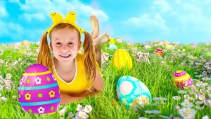 Настя узнает откуда берутся яйца на Пасху