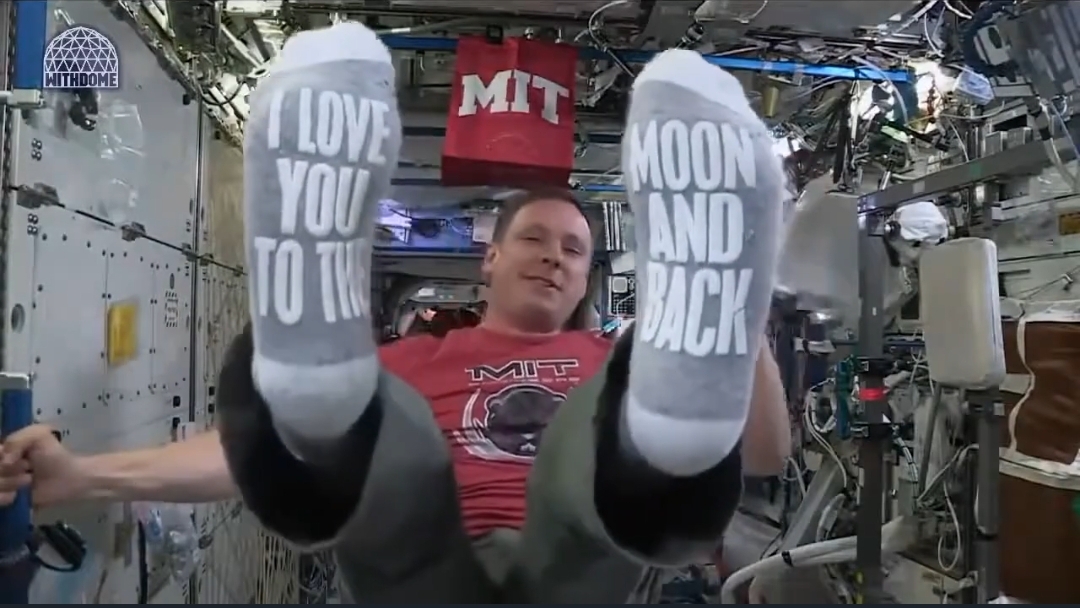 Клоунада на МКС!🤡🚀