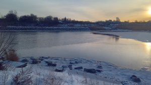 Начало становления льда на Волге,в Ульяновской области