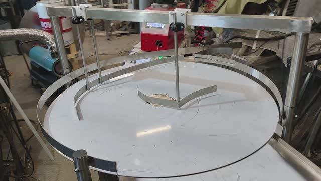 Стол приводной, подающий и накопительный