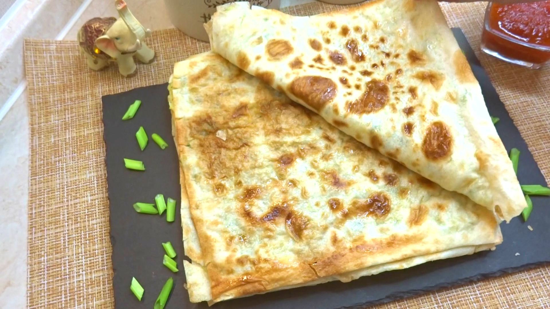 Ленивый перекус из лаваша за считанные минуты. Лаваш+картошка. Вкуснятина за копейки смотреть онлайн