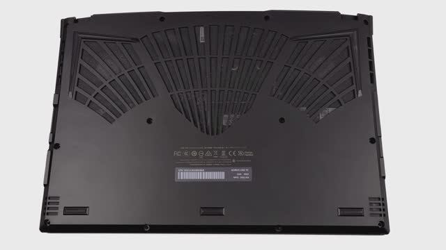 Разборка ноутбука GIGABYTE AORUS 15G (RTX 30) смотреть онлайн