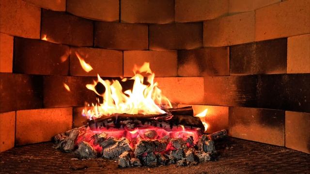 видео  4К,  480 FPS. Огонь в камине