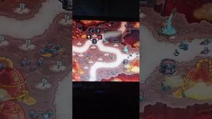 игратем в kingdom Rush vengeance
