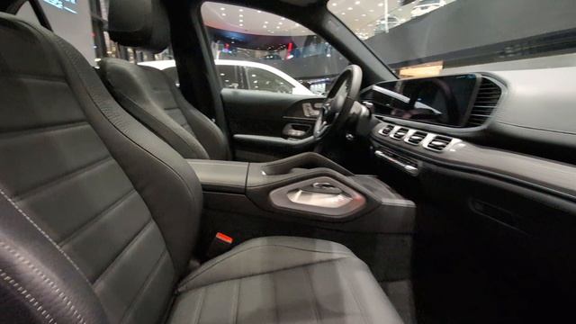 Mercedes-Benz GLE 300 d 4MATIC Sport Plus РФ смотреть онлайн