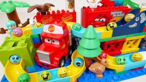 ИГРЫ ДЛЯ ДЕТЕЙ СТРОИМ ГОРКУ ДЛЯ ЦВЕТНЫХ ШАРИКОВ С МАШИНКОЙ АСМР ВИДЕО ДЛЯ ДЕТЕЙ ИГРАЛКИ-ЗАЛИПАЛКИ