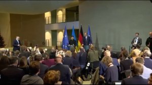 "Трупы НАТО будут обеспечивать перемирие"
🇺🇦Украинская переводчица во время брифинга…🔽🔽🔽