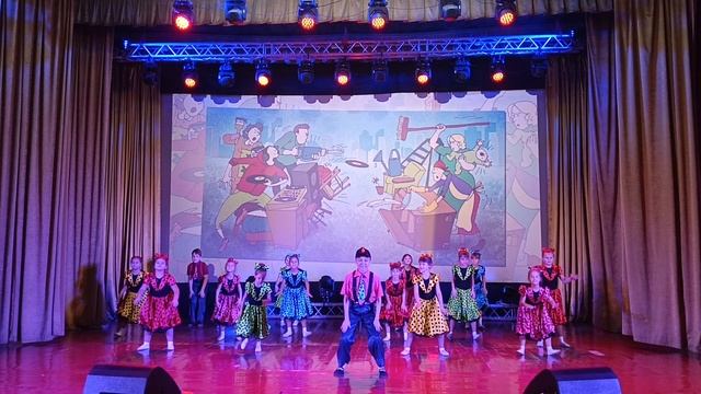 МБУК ЦКС СНЕЖИНКА Хореографический коллектив эстрадного танца Визит танец Замечательный сосед