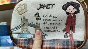 Случайно попала в ТАЙСКИЙ отдел у нас в городе. 
Хочу себе Сумку, если сделают скидку, то куплю!