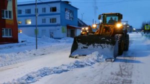 В Омсукчанском округе устраняют последствия сильного снегопада