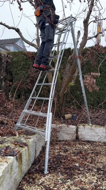 Использование японской стремянки Hasegawa Tripod GSE-240