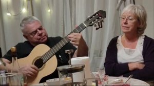 Я по первому снегу бреду