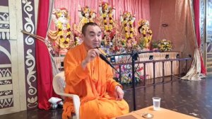 Когда мы совершаем усилия, практическую деятельность в служении Кришне, мы поворачивается к Кришне!