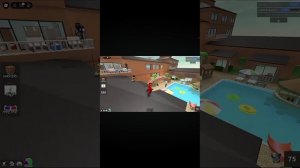 играю в мм2 на компьютере   с  расслабляющей кверотурай