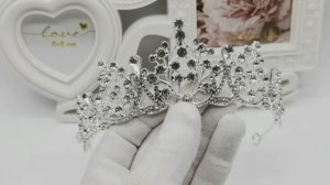 Диадема с камнями. Корона для девочек в ассортименте. Артикул на AliExpress: ALI3821612105