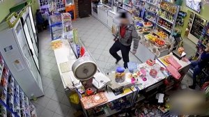 @JoeyJordison2025, @Soniceyx-c5t и @GiornoGiovanna-g9l разгромили магазин «Ипьёсана» (мем)