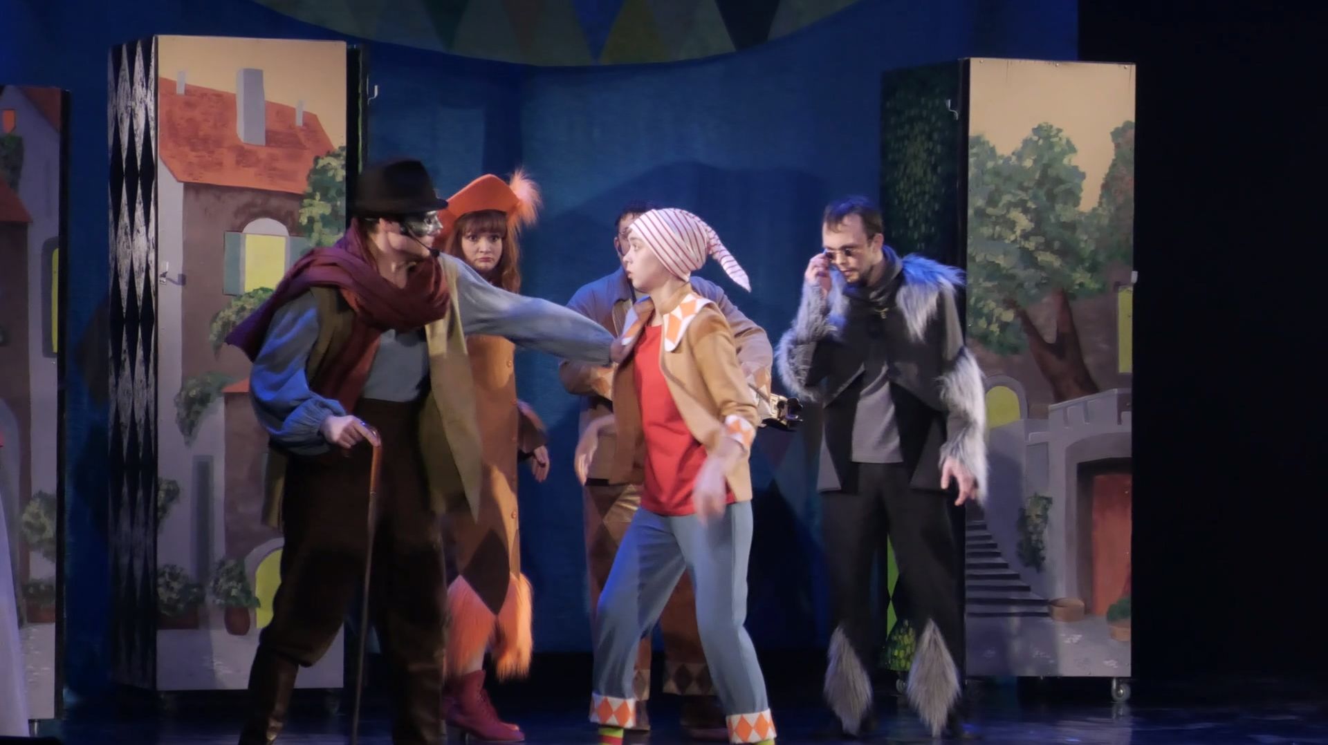 В Серовском театре состоялся предпремьерный показ спектакля «Буратино» смотреть онлайн