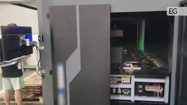 Однопроходный цифровой принтер для печати на картоне серия EDS смотреть онлайн