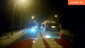 Водитель автобуса не давал проехать пожарной машине в Хабаровске