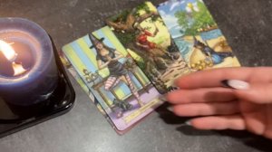 Отношение загаданной женщины к Вам и Вашему мужу? Расклады таро