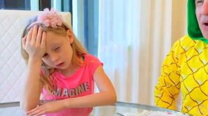 Настя учит алфавит и получает подарки [get.gt]