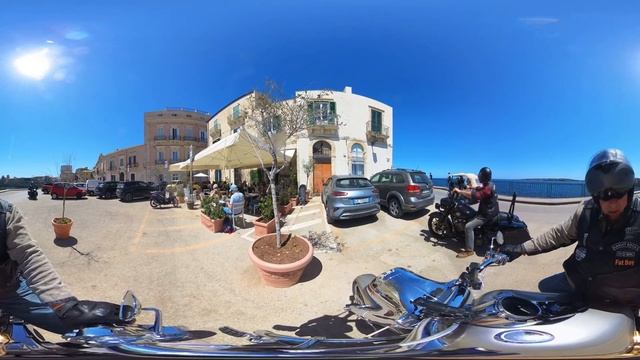 5 мая, по набережной Сиракузы, отказ заводится, едем дальше, о.Сицилия, 360°, ч.25, [HD, 4K]