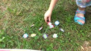 Настя отвечает на вопросы и получает призы [get.gt]