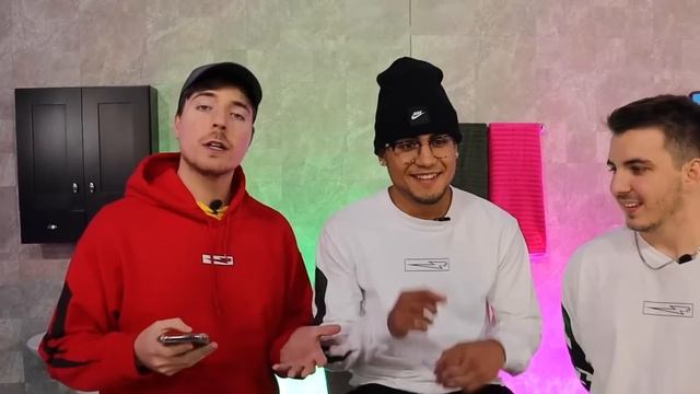 Mrbeast на русском Кто Последний Слезет с Туалета Выиграет $1,000,000 (Часть 3)