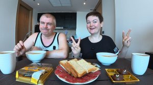 Мукбанг живём в КОМНАТУШКЕ 2х2 с видом на море! НИЩЕНСТВУЕМ в Таиланде! Вкусный обед КАК ДОМА) Влог