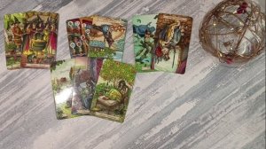 Скучает ли он по Вам? Онлайн расклад таро