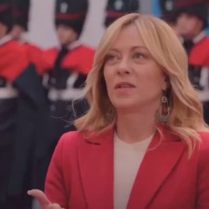 🔴Президент Мозамбика пришёл дочку из садика забирать.😄🔴