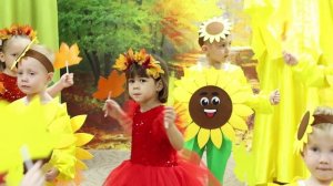 Осенний праздник в группе Одуванчики 2025