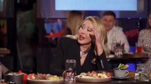 Отрывок из шоу вопрос ребром Любовь Успенская говорит мусора за мной едут они мигают сигналят