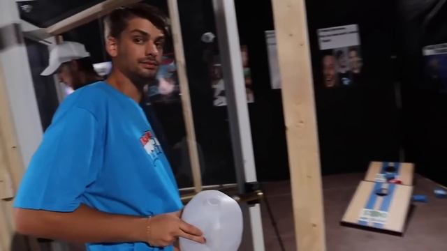 Mrbeast на русском Последний Покинувший Крутящуюся Дверь, Выиграет $50,000