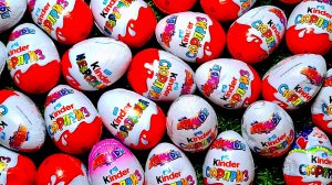 Невероятный вкусно! У нас космическая миссия из шоколадных яиц Киндер