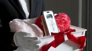 Японка вышла замуж за чат-бота по имени Клаус