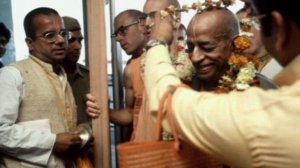 Утренняя прогулка Шрилы Прабхупады 17.12.1973, Лос-Анжелес.  Что духовное и что материальное?