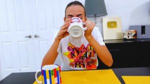 Дети и волшебный эвакуатор! Видео для детей!