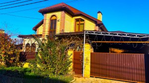 Просторный дом с баней и бассейном